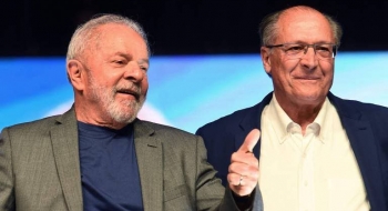 Pesquisa eleitoral para presidente: Lula tem 44%, e Bolsonaro, 33%, no primeiro turno